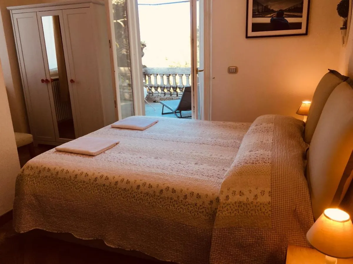 Villa Varenna Bed & Breakfast