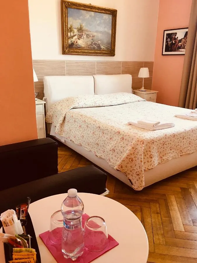 Alojamento de Acomodação e Pequeno-almoço Villa Varenna Itália